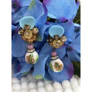 Vintage Unique Gold Tone Glass Designer Drop Clip On Earrings